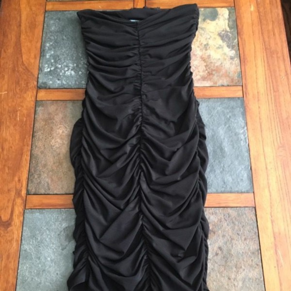 Lace Ruffle Strapless Dress - Picture 2 of 3